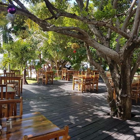 Marina Paraiso Isla Mujeres Hotel エクステリア 写真