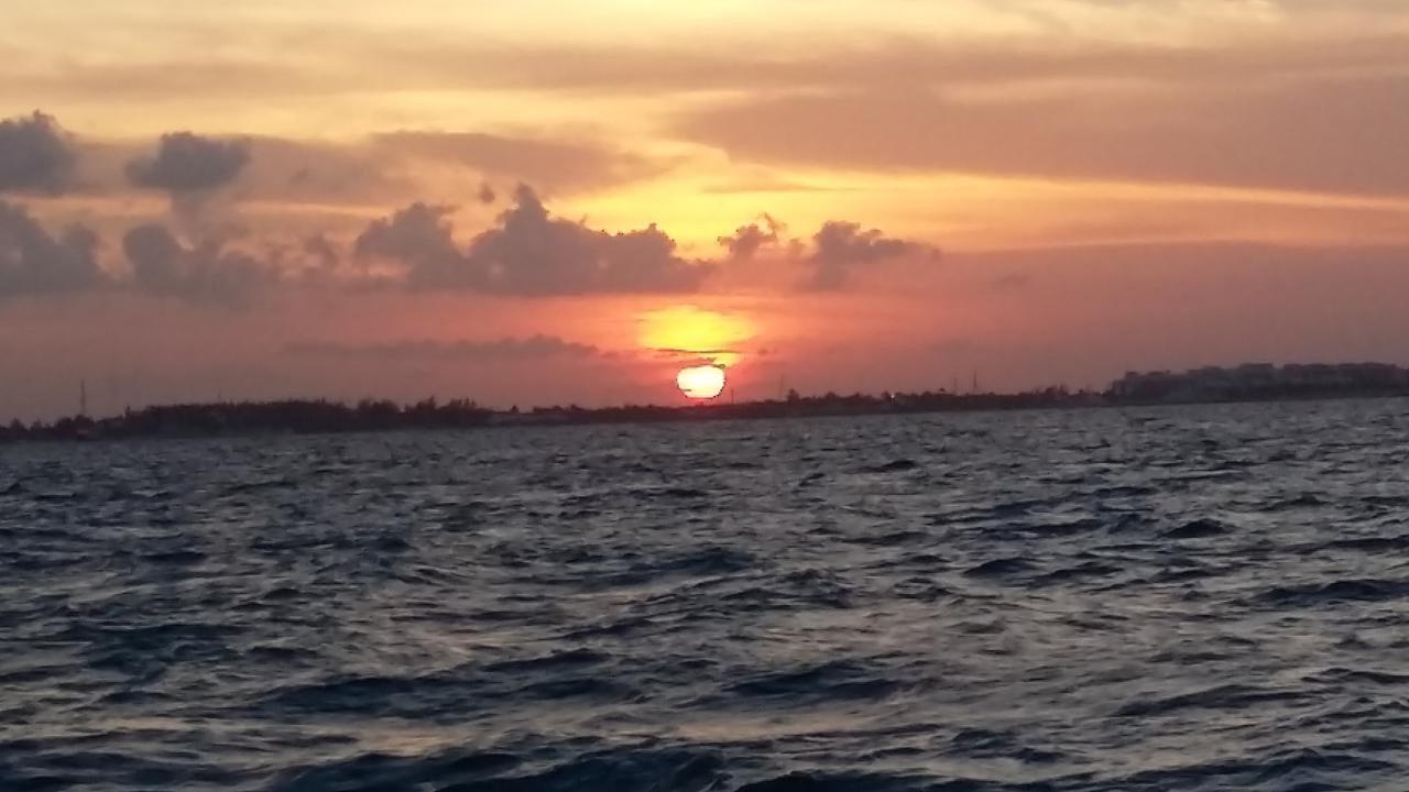 Marina Paraiso Isla Mujeres Hotel エクステリア 写真