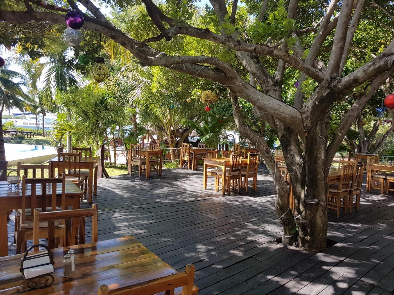 Marina Paraiso Isla Mujeres Hotel エクステリア 写真