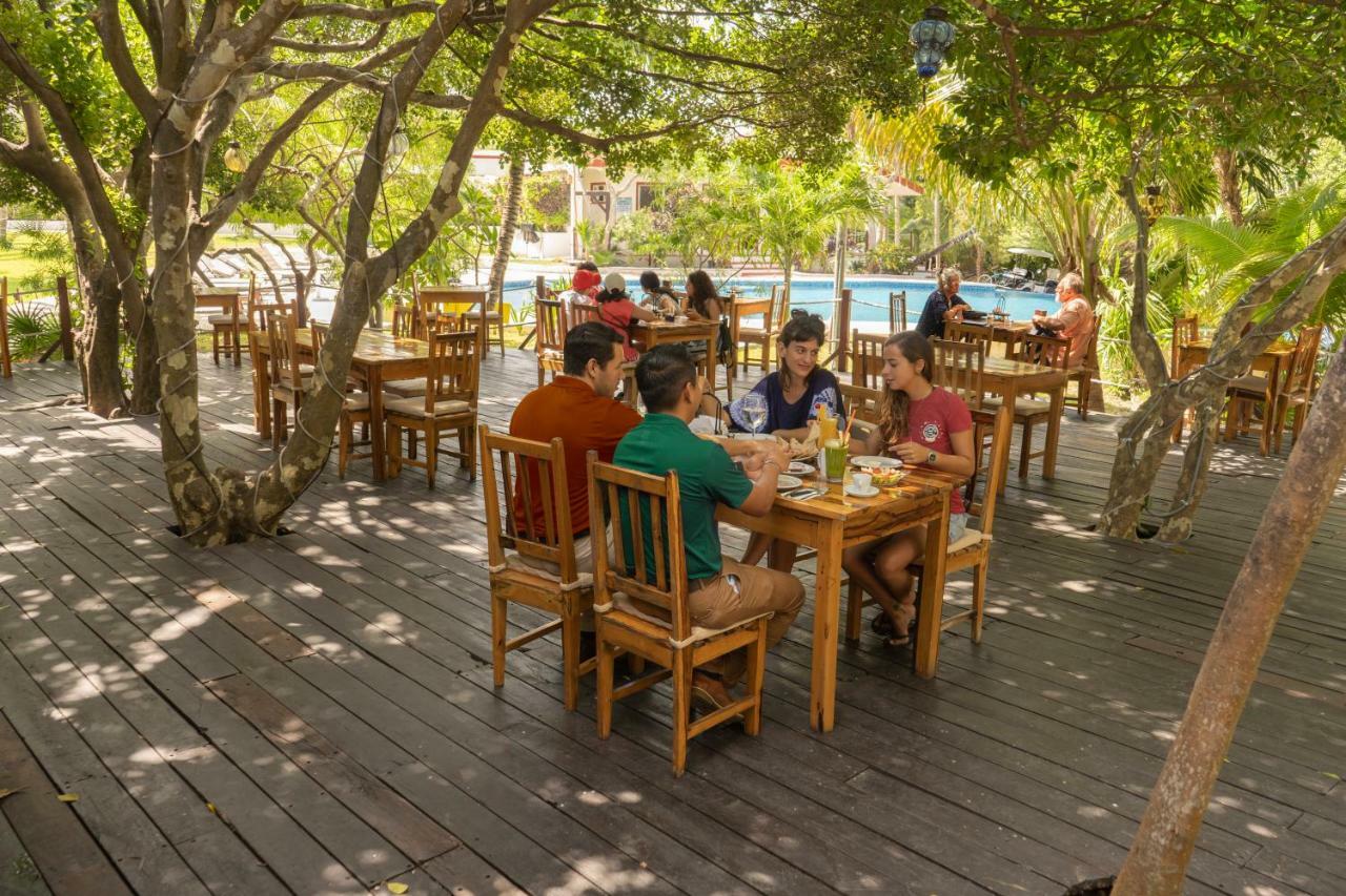 Marina Paraiso Isla Mujeres Hotel エクステリア 写真